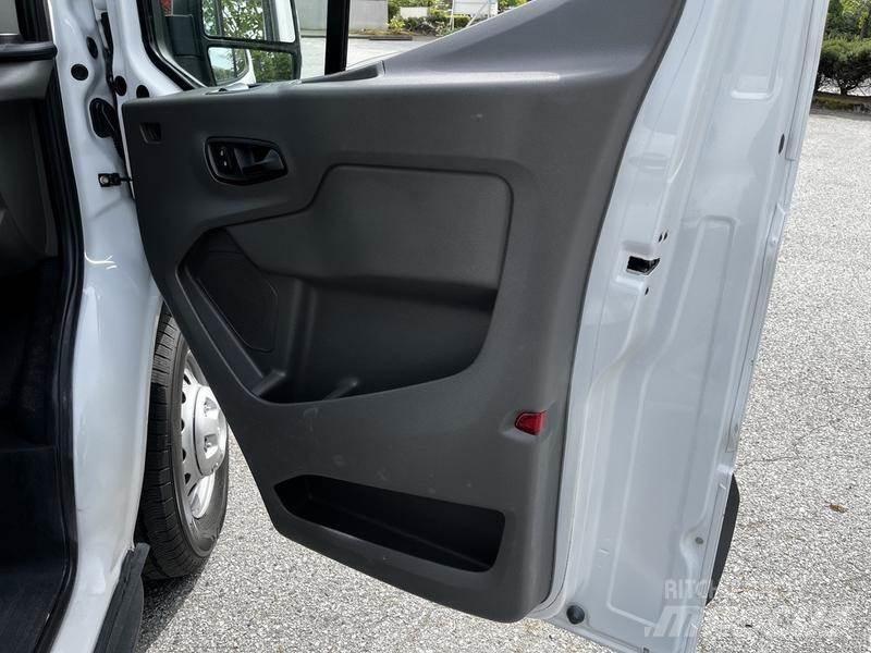 Ford Transit Lengvieji automobiliai