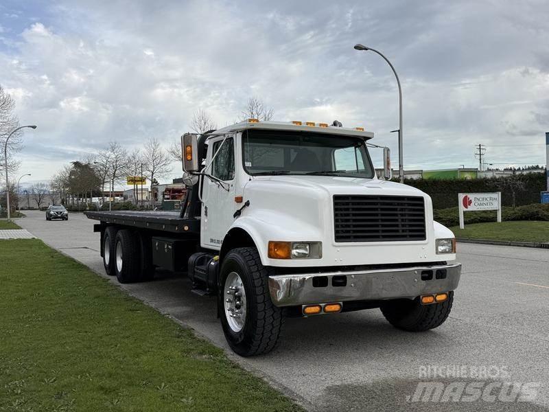 International 4900 Pagalbos kelyje automobiliai