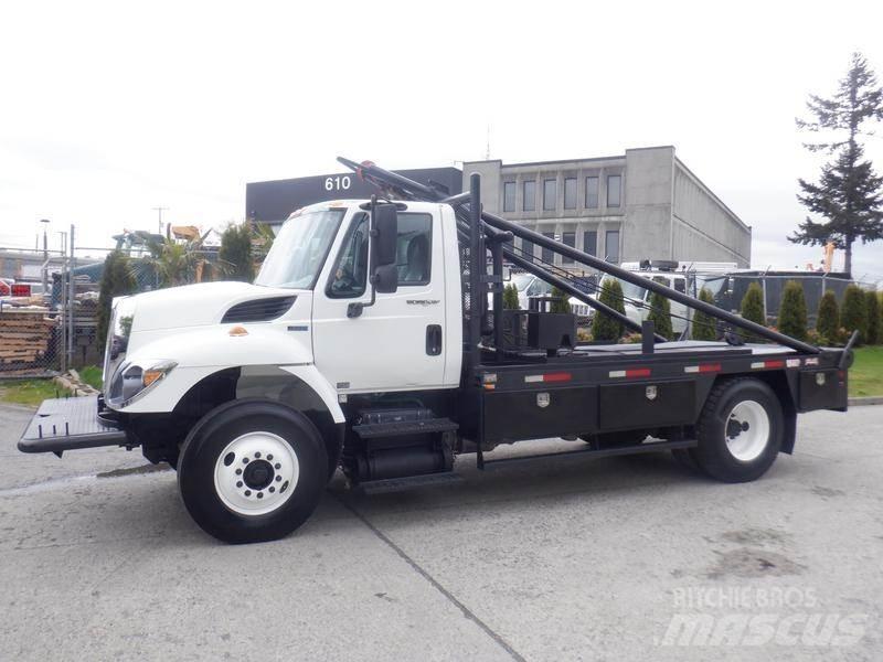 International 7300 Platformos/ Pakrovimas iš šono