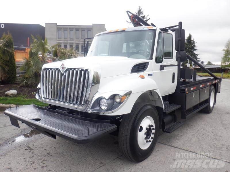 International 7300 Platformos/ Pakrovimas iš šono