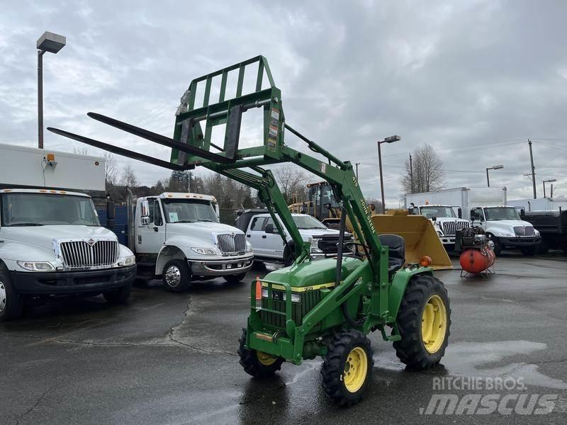 John Deere 790 Traktoriai