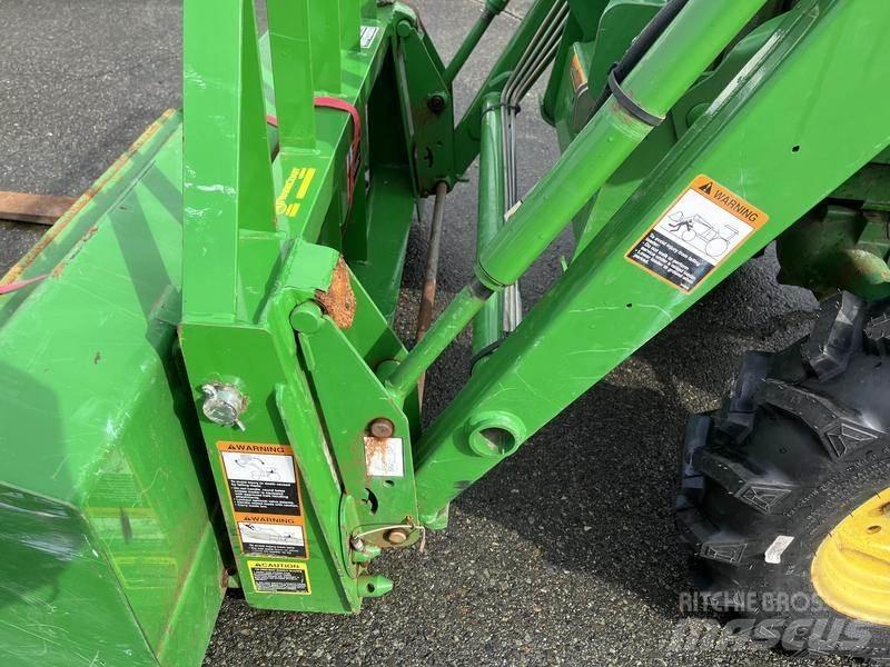 John Deere 790 Traktoriai
