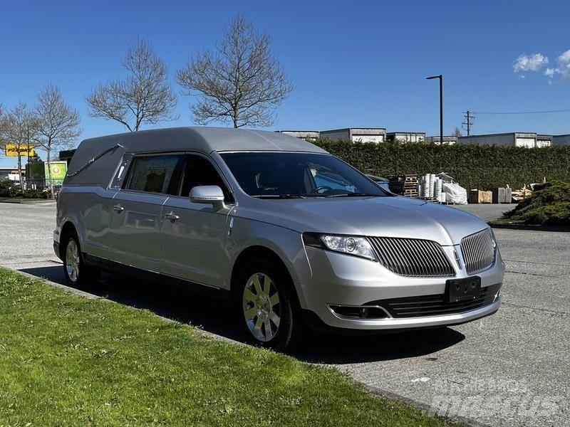 Lincoln MKT Lengvieji automobiliai