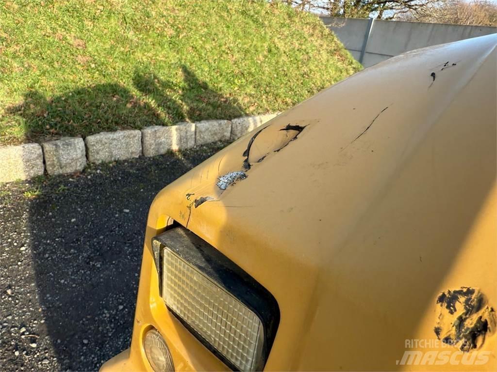 CAT CB24B Porinių būgnų volai