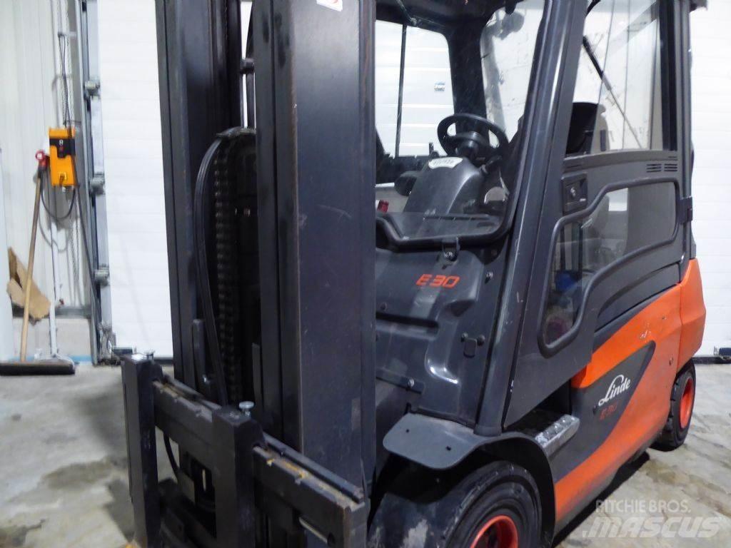 Linde E30-01 Elektriniai šakiniai krautuvai