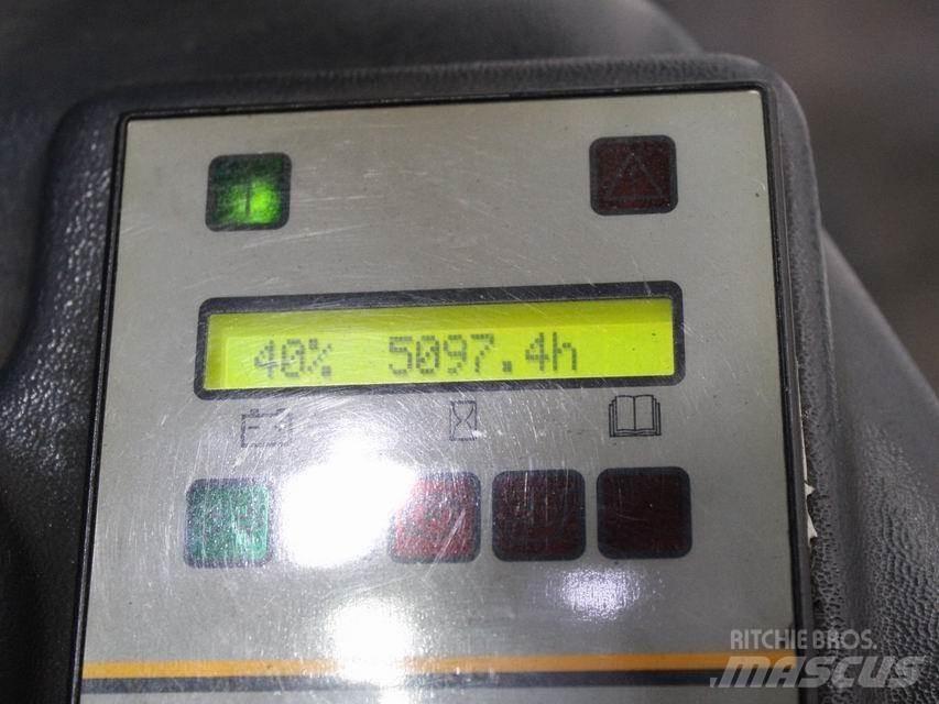 OM XE 20-3 Elektriniai šakiniai krautuvai