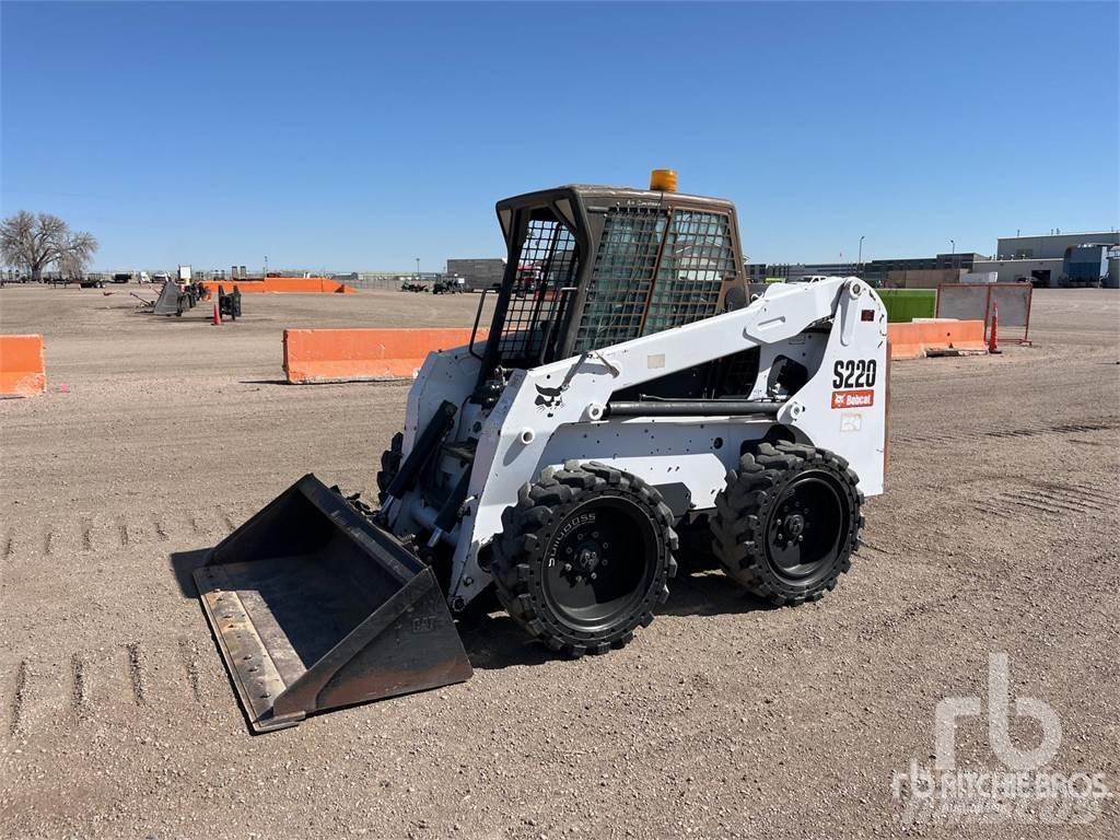 Bobcat S220 Krautuvai su šoniniu pasukimu