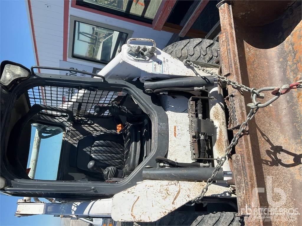 Bobcat S530 Krautuvai su šoniniu pasukimu
