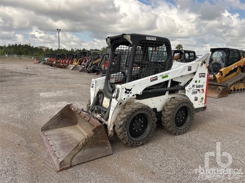 Bobcat S550 Krautuvai su šoniniu pasukimu