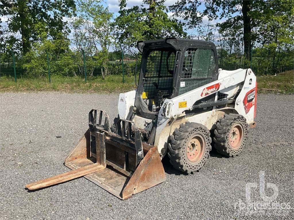 Bobcat S550 Krautuvai su šoniniu pasukimu