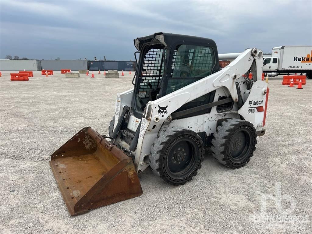Bobcat S650 Krautuvai su šoniniu pasukimu