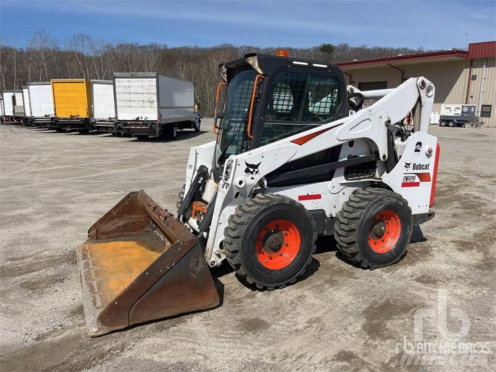 Bobcat S740 Krautuvai su šoniniu pasukimu