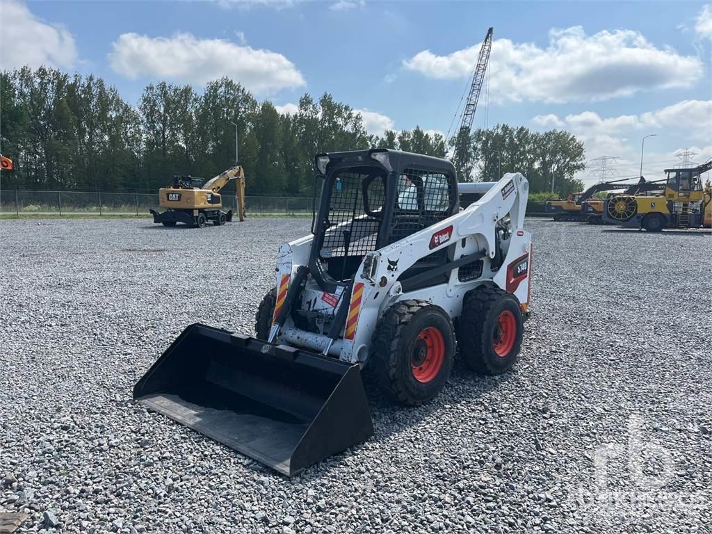Bobcat S740 Krautuvai su šoniniu pasukimu