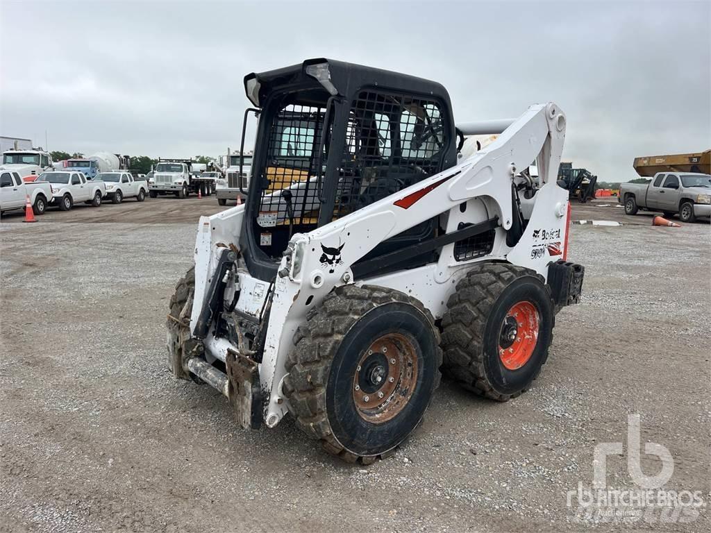 Bobcat S740 Krautuvai su šoniniu pasukimu