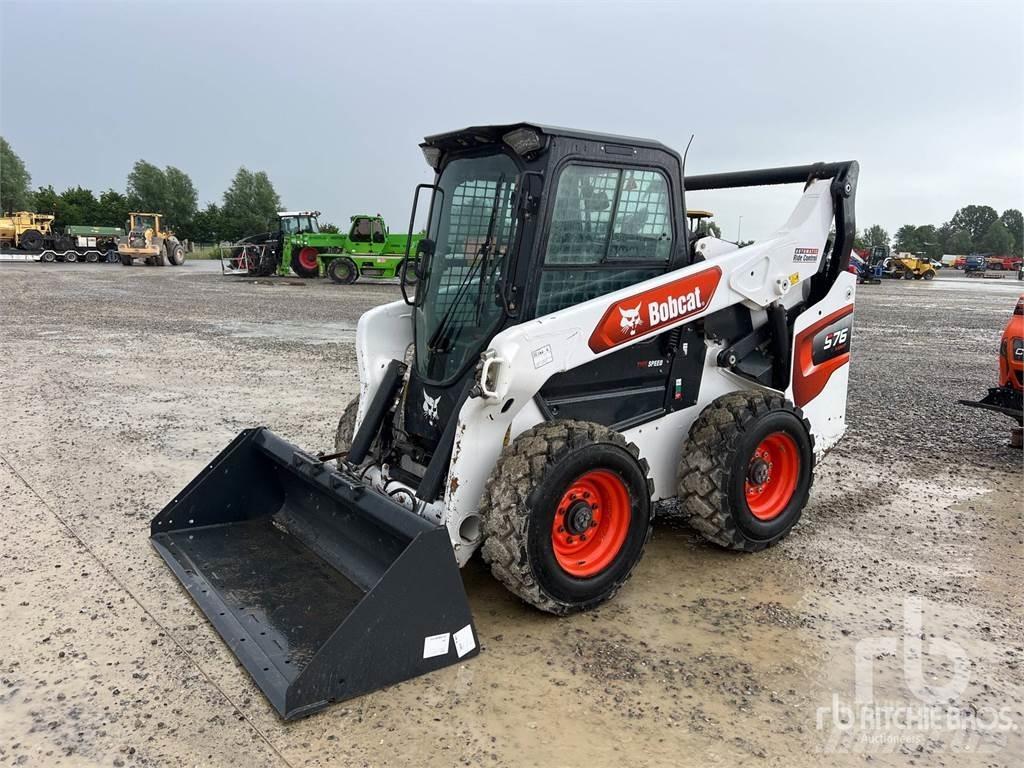 Bobcat S76 Krautuvai su šoniniu pasukimu