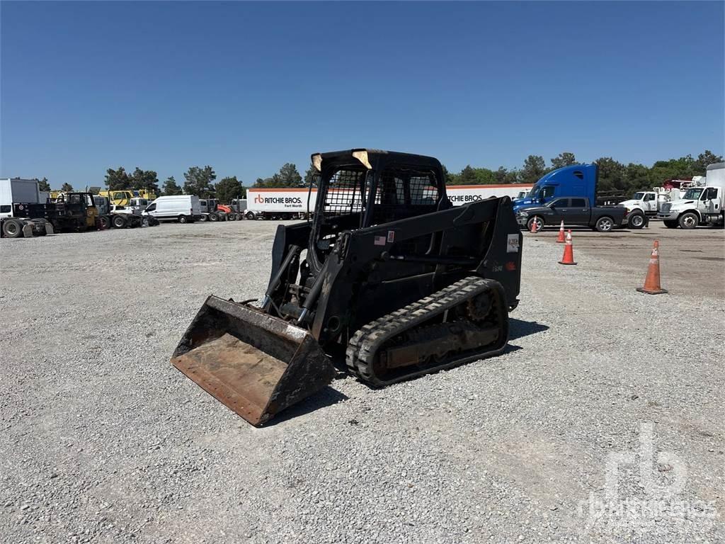 Bobcat T630 Krautuvai su šoniniu pasukimu