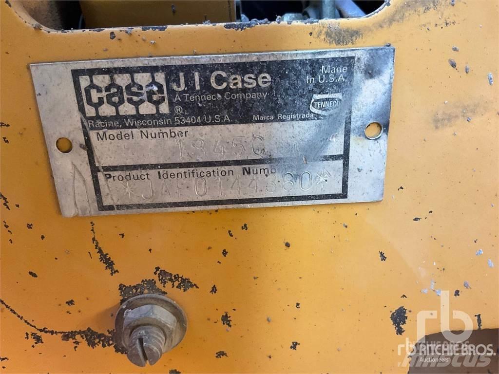 CASE 1845C Krautuvai su šoniniu pasukimu