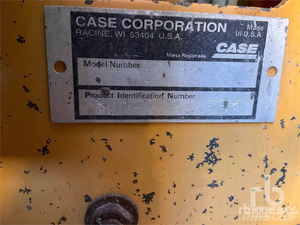 CASE 1845C Krautuvai su šoniniu pasukimu