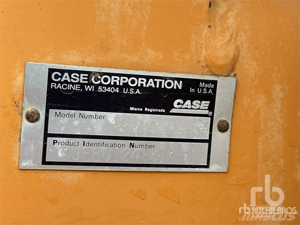 CASE 921C Naudoti ratiniai krautuvai