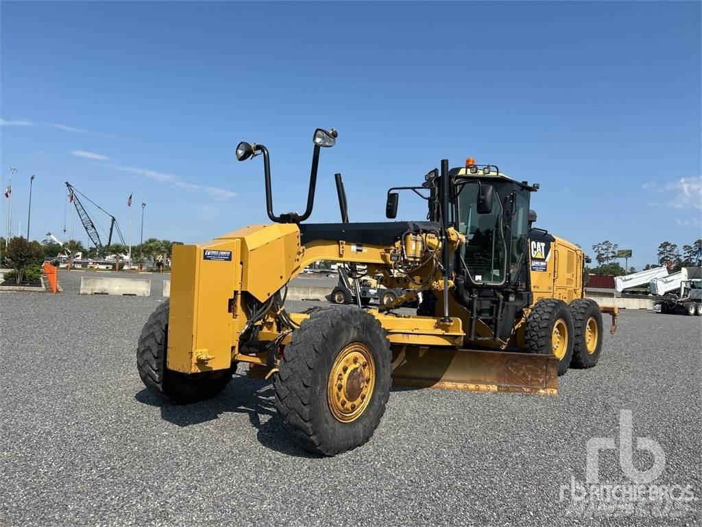 CAT 140M2 AWD Greideriai