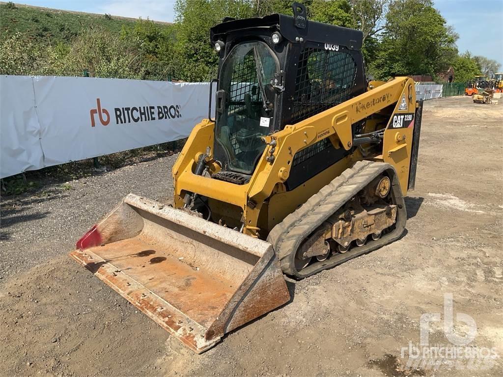 CAT 239D Krautuvai su šoniniu pasukimu