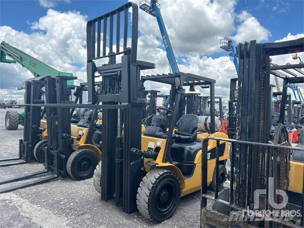 CAT 2P7000 Dyzeliniai krautuvai