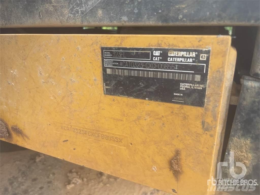 CAT 323FL Vikšriniai ekskavatoriai