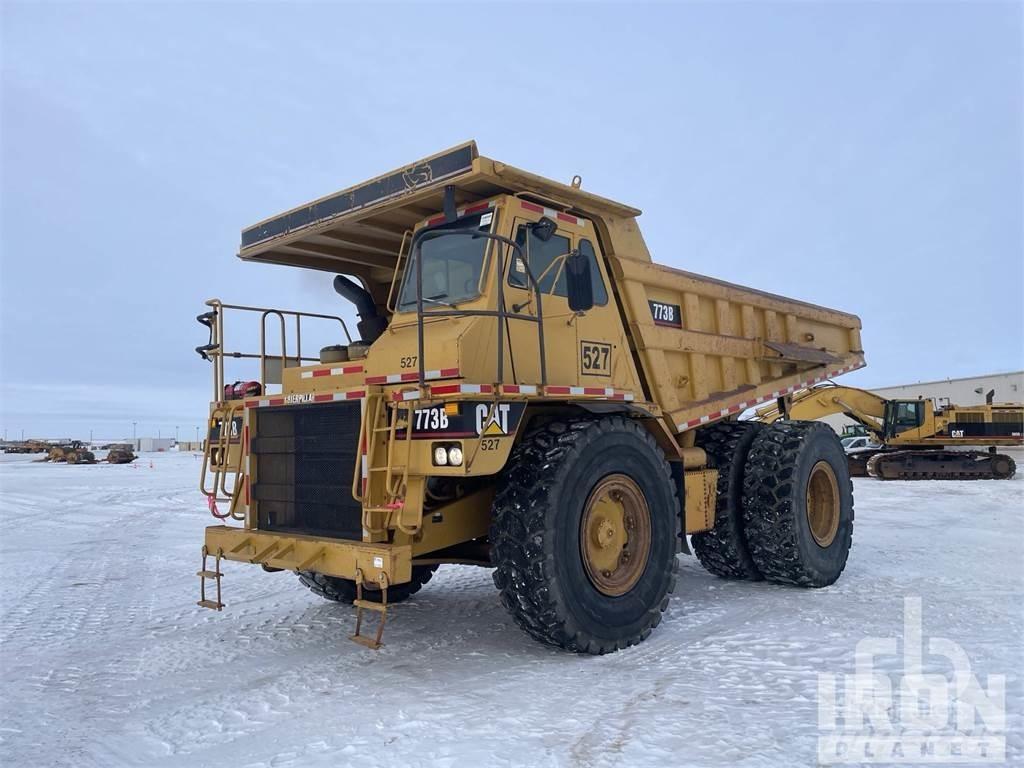 CAT 772B Atliekų išvežimo technika