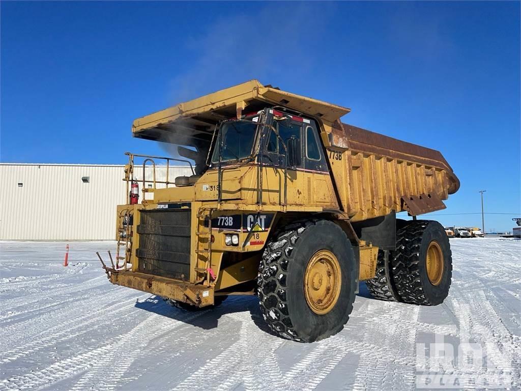 CAT 773B Atliekų išvežimo technika