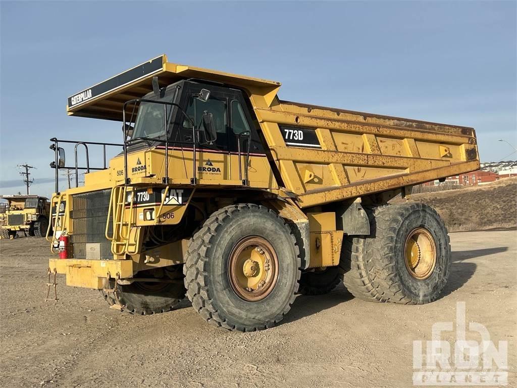 CAT 773D Atliekų išvežimo technika