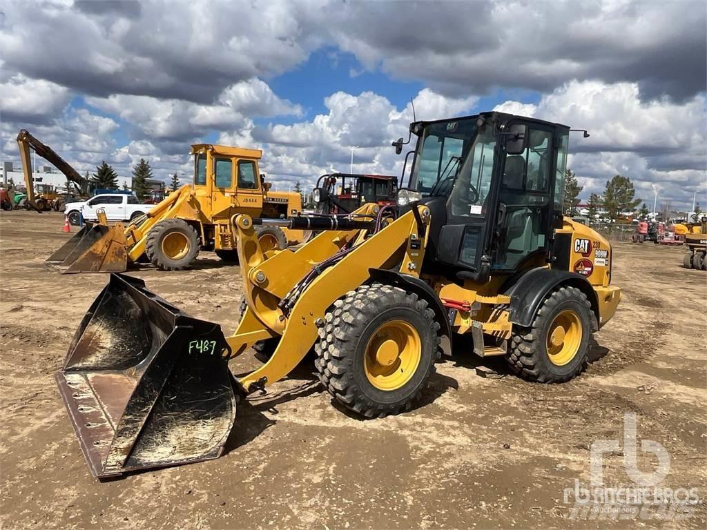 CAT 908M Naudoti ratiniai krautuvai