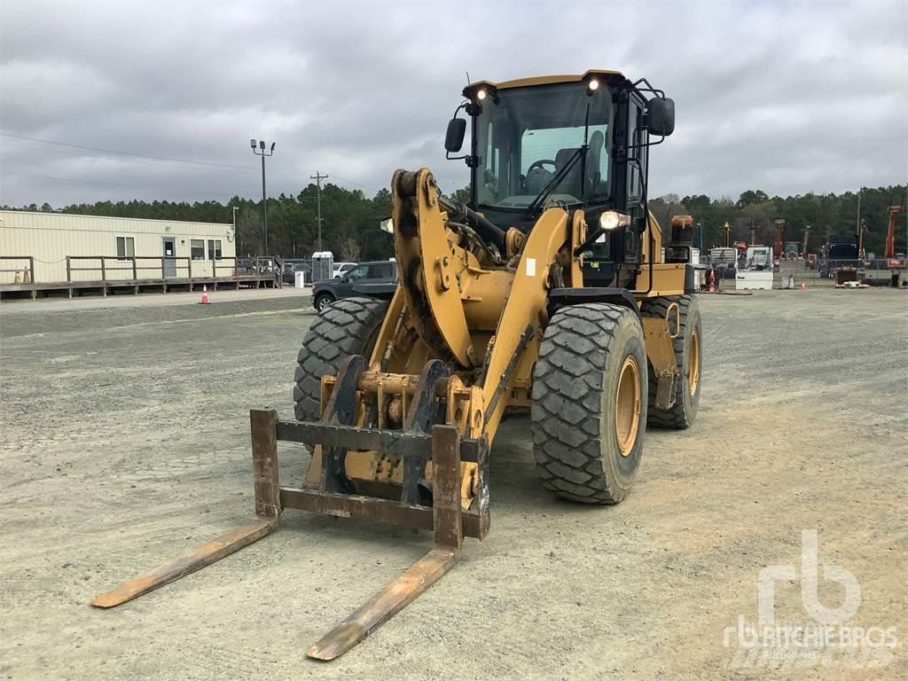 CAT 924K Naudoti ratiniai krautuvai
