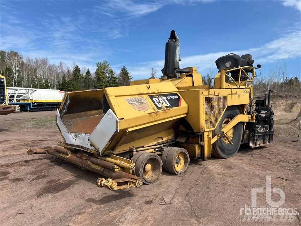 CAT AP-1000D Asfalto klotuvai