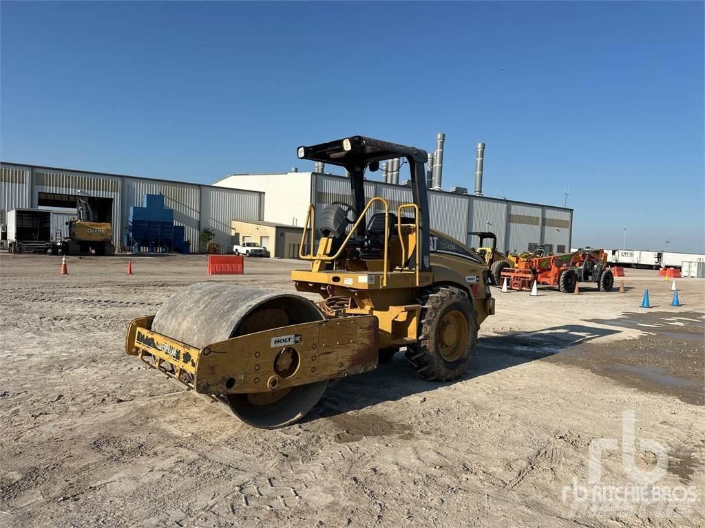 CAT CS-433E Gruntiniai volai