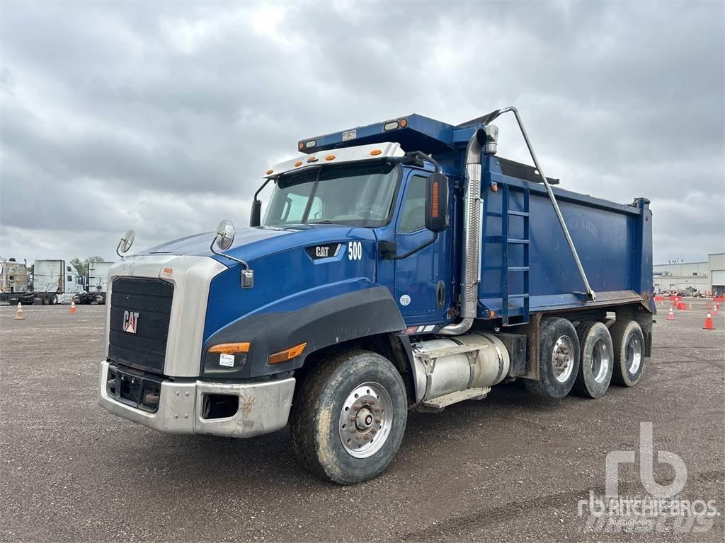 CAT CT660 Savivarčių priekabų vilkikai