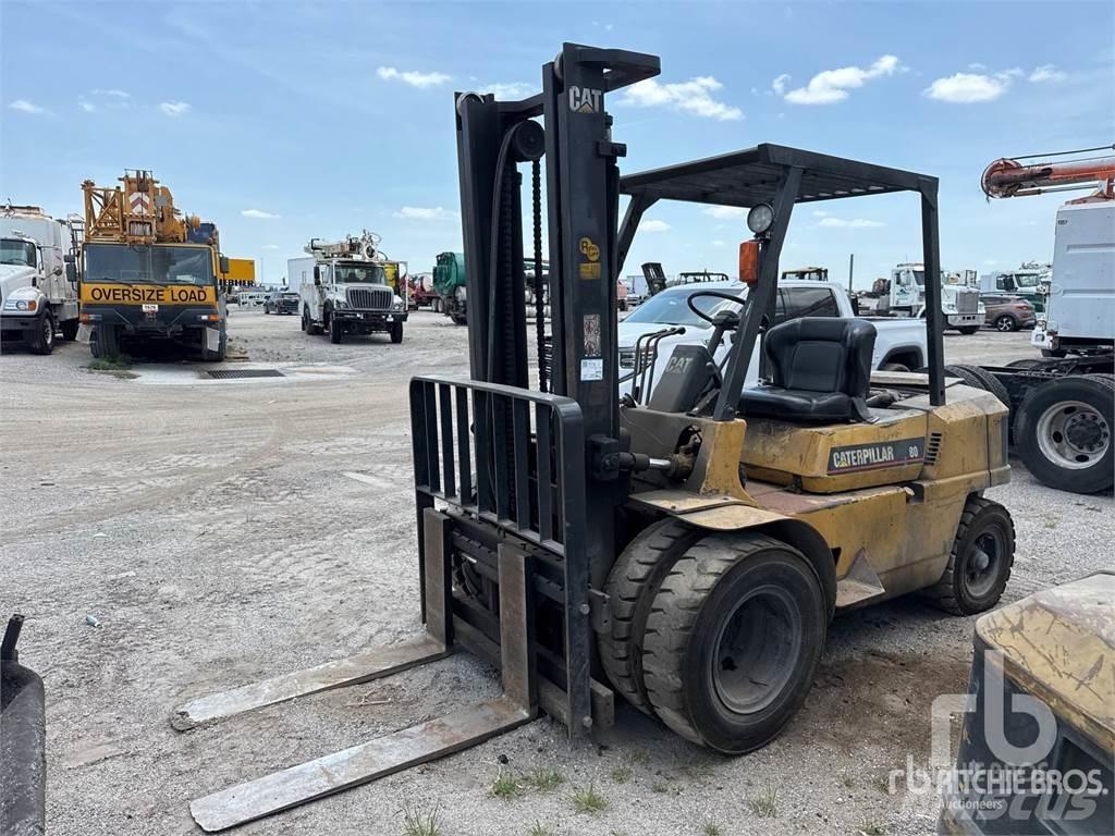 CAT DP40 Dyzeliniai krautuvai