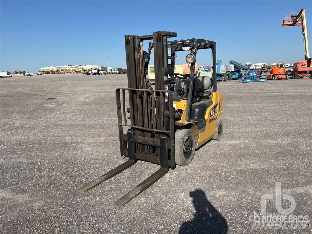 CAT P5000 Dyzeliniai krautuvai