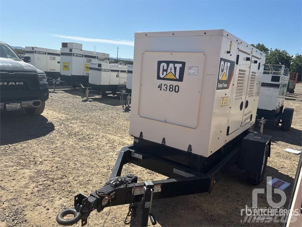 CAT XQ35 C2.2 Dyzeliniai generatoriai