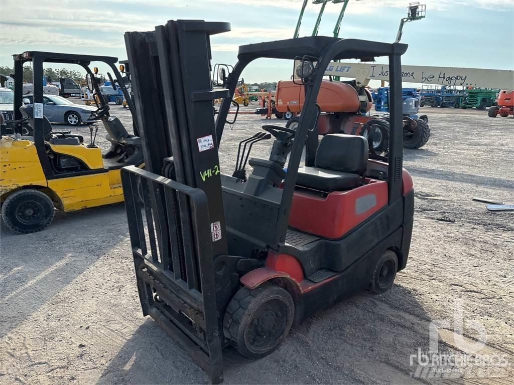 Clark C25CL Dyzeliniai krautuvai