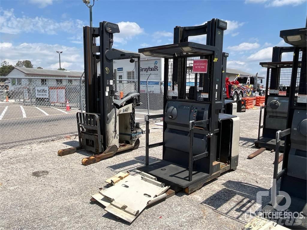 Crown SP3420-30 Elektriniai šakiniai krautuvai