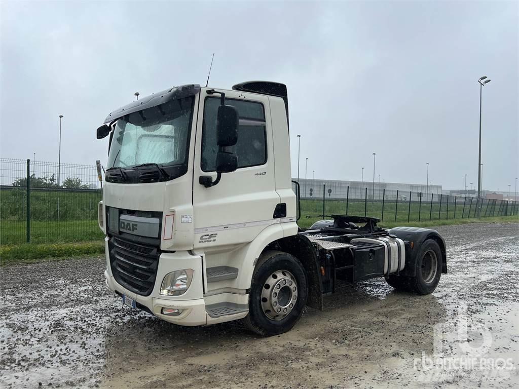 DAF CF 440 Naudoti vilkikai