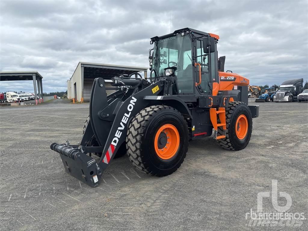 Develon DL220-7 Naudoti ratiniai krautuvai