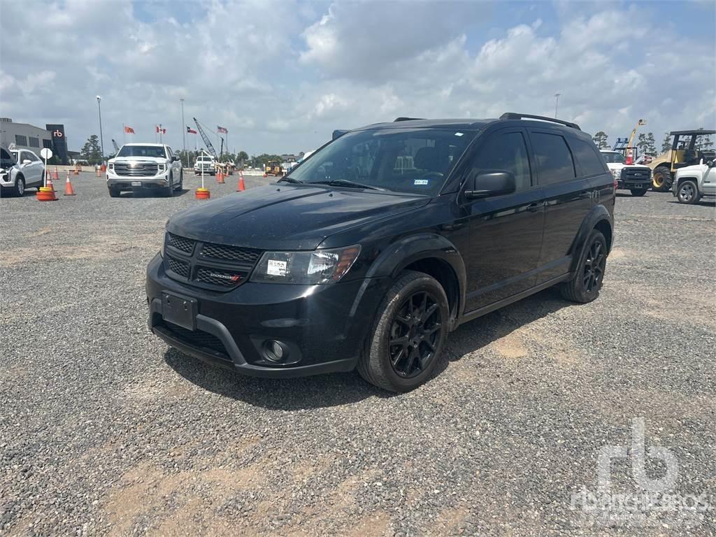 Dodge JOURNEY Pikapai / Bortiniai sunkvežimiai