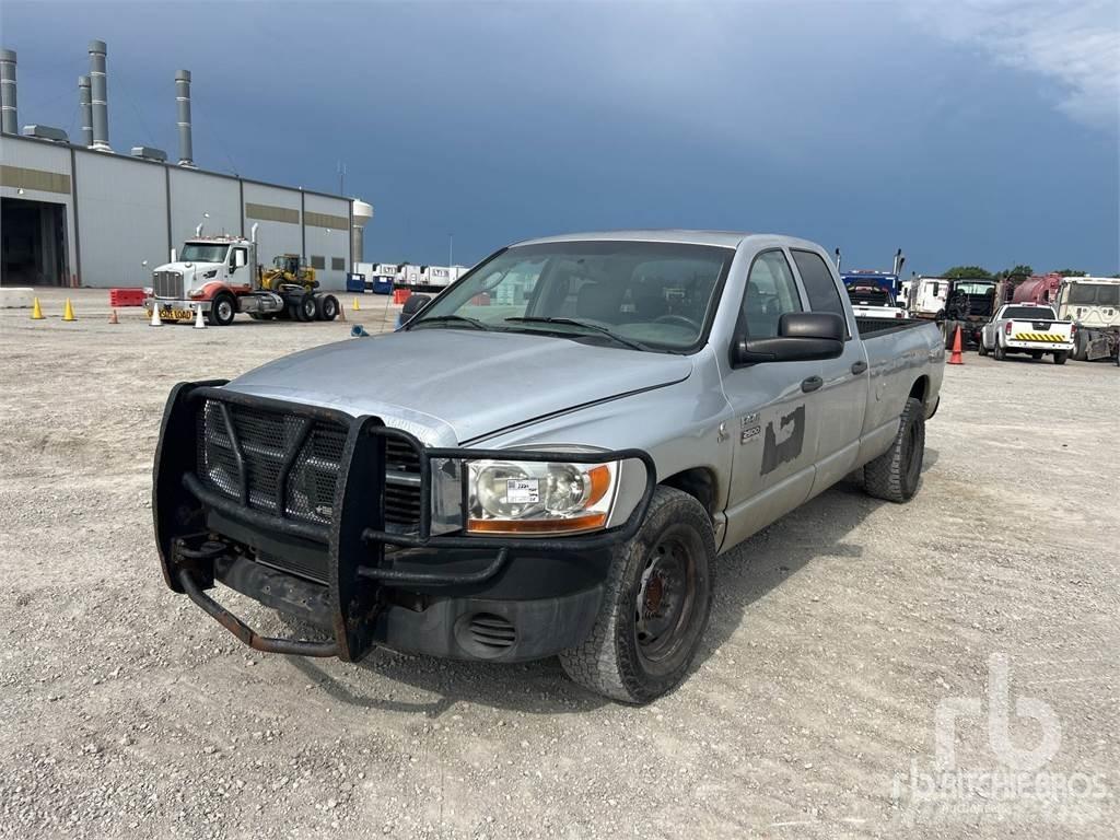 Dodge RAM 2500 Pikapai / Bortiniai sunkvežimiai