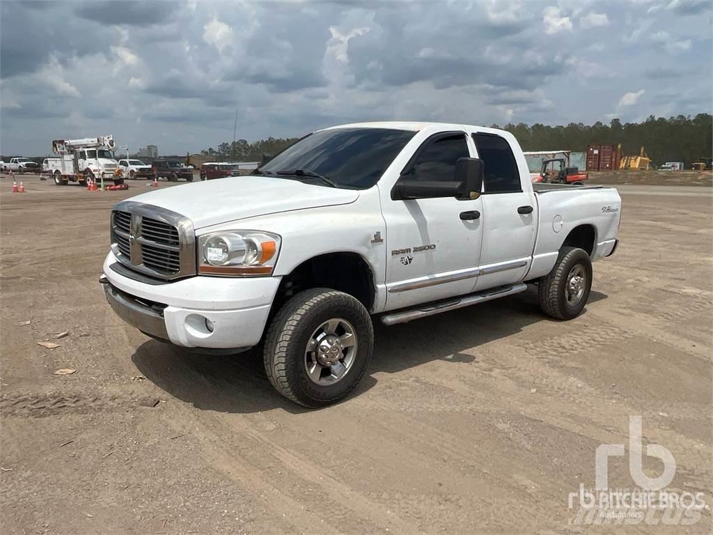 Dodge RAM 2500 Pikapai / Bortiniai sunkvežimiai