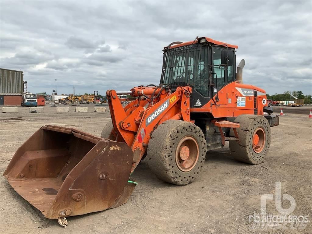 Doosan DL200-5 Naudoti ratiniai krautuvai