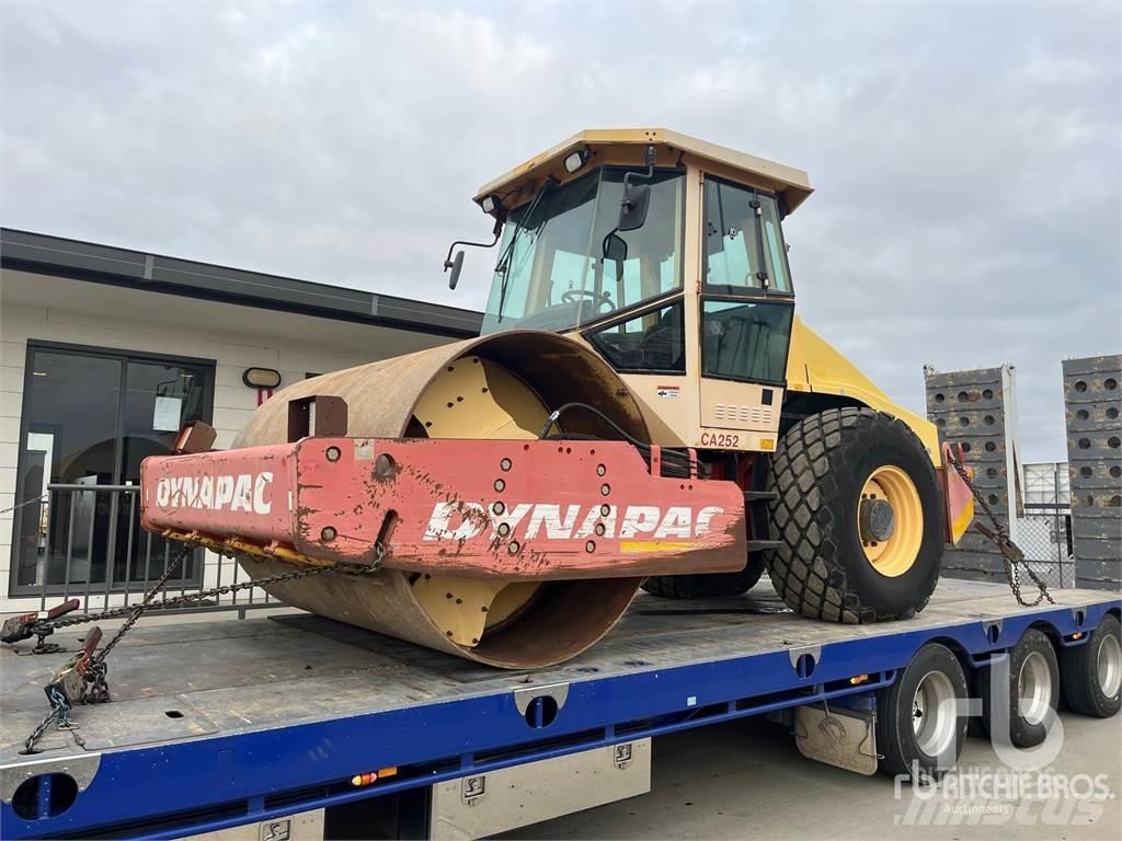 Dynapac CA252D Gruntiniai volai
