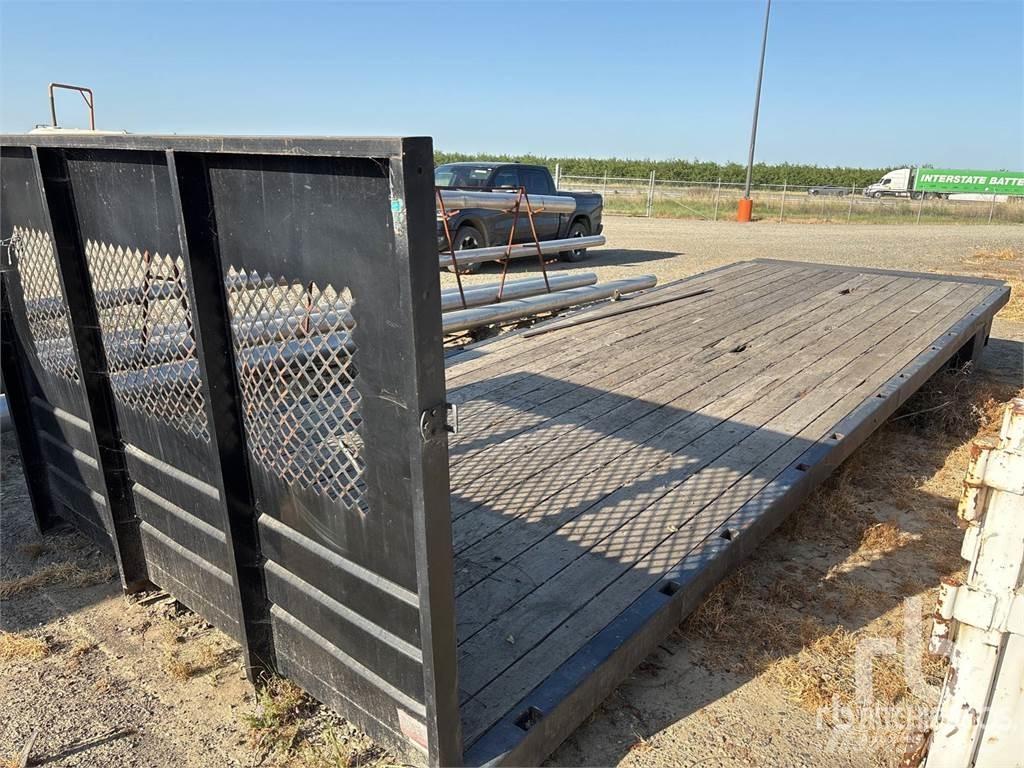  Flatbed Kabinos ir interjeras