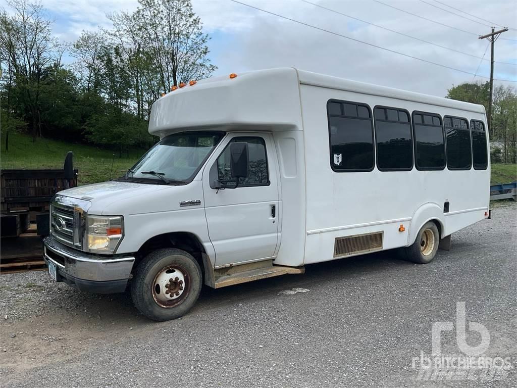 Ford E-450 Tarpmiestiniai autobusai