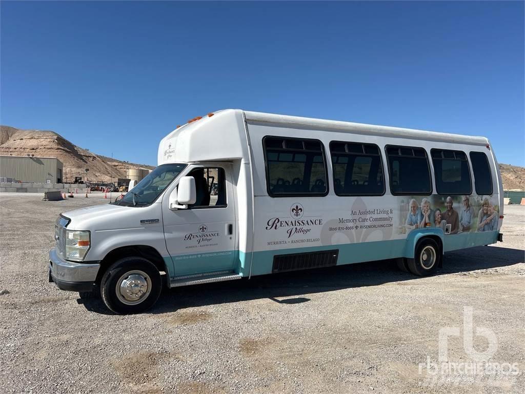 Ford E450 Tarpmiestiniai autobusai